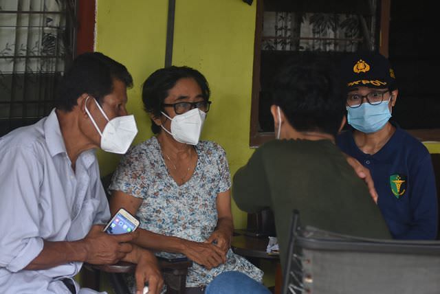 Tim DVI Polda Bali Ambil Sampel DNA Keluarga Korban Pesawat Jatuh
