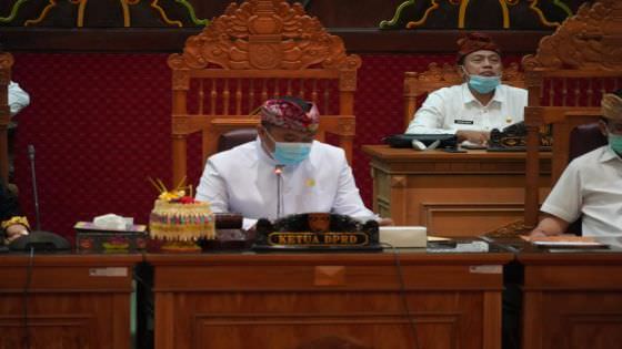 Ganti Gede Dana, Suastika Sah Jabat Ketua DPRD Karangasem