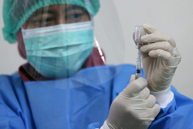Ilustrasi vaksin antirabies di Bangli kosong.