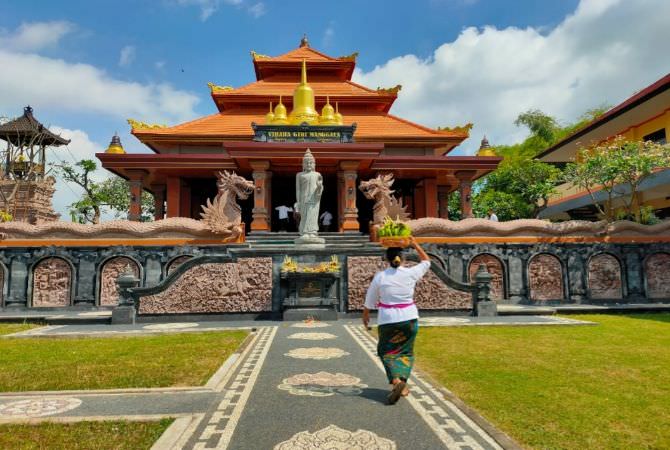Vihara Yang Dibangun Tahun 1957, Konon Dijaga Ratu Berambut Emas