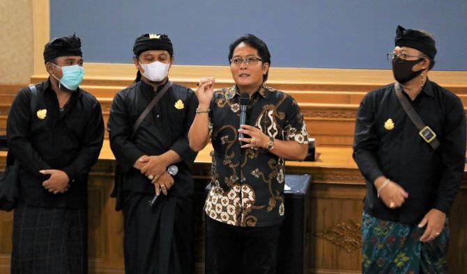 Dukung Digitalisasi Karya Seniman, Giri Prasta Nobar Pan Balang Tamak