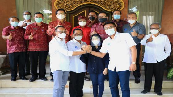 Gubernur Koster Sebut Tak Elok  Saat Butuh Kerja Keras, Malah Berantem