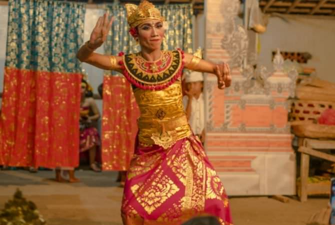 Sanggar Rare Kumara, Rangkul Teman Tuli Berlatih Tari Bali