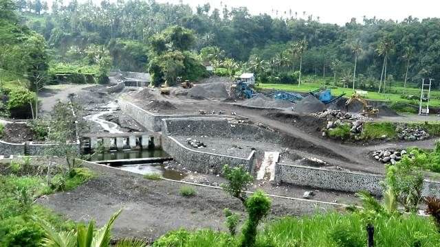 Galian C di Bantaran Sungai Yeh Sah Muncan Diduga Disokong Koperasi