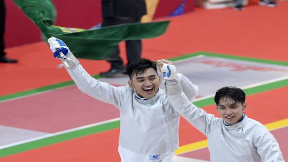 Sumsel Sabet Emas dan Perak Anggar Sabre Perorangan Putra