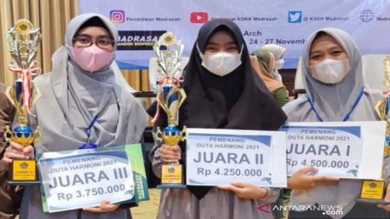 3 Siswi dari Riau, Jembrana, Sulut Jadi Duta Harmoni Tingkat Nasional