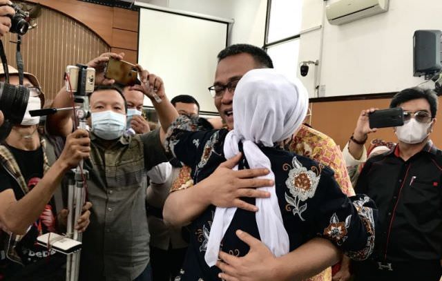 Aktivis Buruh Divonis 10 Bulan, tapi Tidak Ditahan