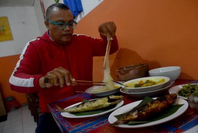 Unik, Nikmati Papeda Ikan Kuah Kuning khas Maluku di Denpasar