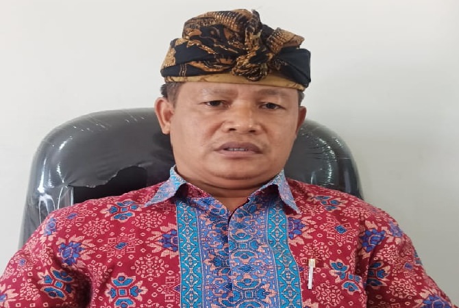 Ketua PHDI Kecamatan Buleleng, Nyoman Suardika. (I Putu Mardika/Bali Express)