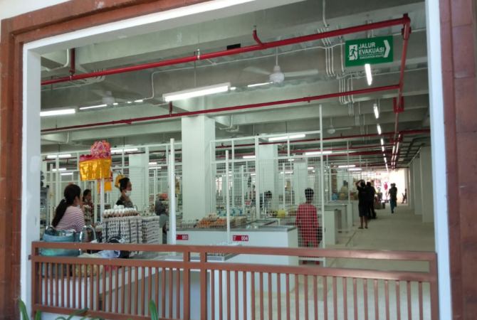 SEPI : Suasana di Pasar Rakyat Gianyar, Selasa (8/2). (ISTIMEWA)