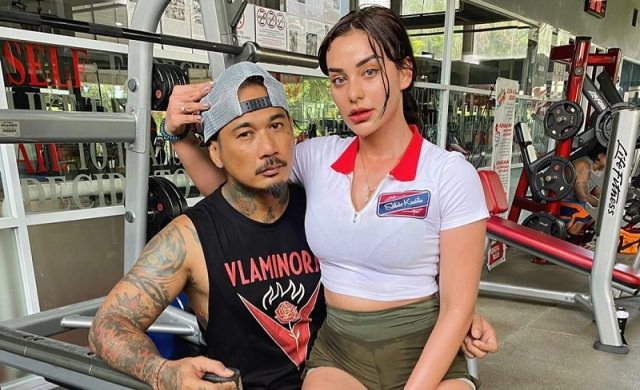 PASANGAN: pasangan suami istri Jerinx dan Nora Alexandra