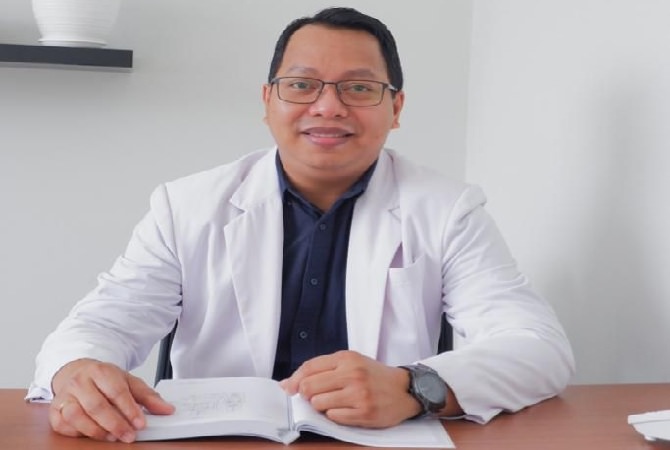 Dokter Spesialis Kandungan RS. Garbamed, dr. Made Oka Widiabdi Husada, Sp.OG. (ISTIMEWA)