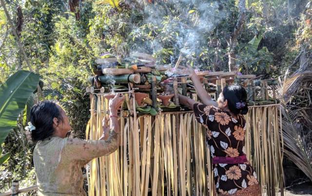 SANGGAH: Sanggah Kemulan Nganten di Desa Pedawa. (I PUTU MARDIKA/BALI EXPRESS)
