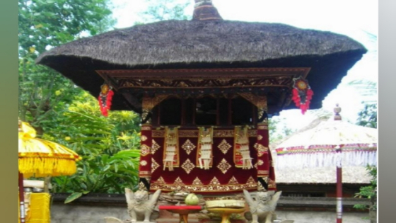 KAMULAN : Palinggih Kamulan diyakini sebagai sumber asal muasal atau kamimitan sehingga dijadikan sarana pemujaan untuk leluhur. Putu Mardika/Bali Express.