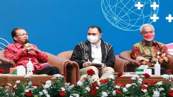 RISET : Gubernur Bali Wayan Koster (kiri) jadi narasumber  di acara pembukaan Kick Off & Talkshow Pembentukan Badan Riset dan Inovasi Nasional Daerah ‘BRIDA’ yang digelar secara daring dari Auditorium Lantai 3 Gedung B.J. Habibie, Jakarta Pusat, Rabu (20/