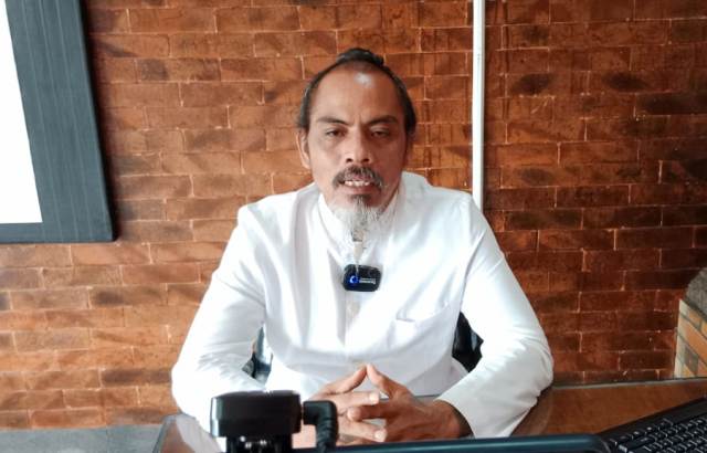 Ida Pandhita Mpu Yogiswara dari Griya Gede Manik Uma Jati, Denpasar.