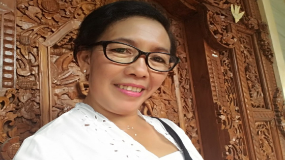 Dosen Upakara STAHN Mpu Kuturan Singaraja Wayan Murniti. Dok Bali Express
