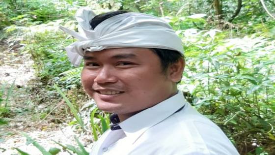 Dosen Filsafat Hindu, Putu Ariyasa Darmawan. I Putu Mardika/Bali Express
