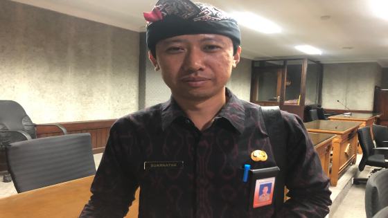 Kabag Hukum Setda Karangasem I Komang Suarnata.I Wayan Adi Prabawa/Bali Express