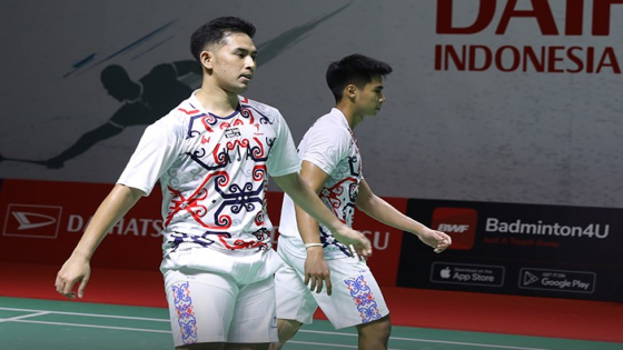 DUET: Sabar Karyaman Gutama dan Moh Reza Pahlevi Isfahani saat berlaga di Indonesia Masters 2022. (Humas PP PBSI)