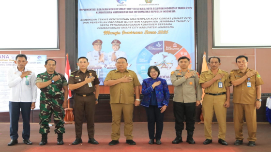 BIMTEK : Bupati Jembrana I Nengah Tamba saat pelaksanaan Bimbingan Teknis (Bimtek) Smart City telah sampai pada tahap IV (akhir), Senin (19/9). Humas Pemkab Jembrana For Bali Express