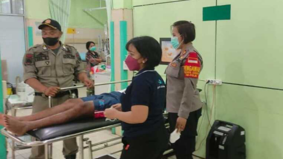 ODGJ: Satpol PP dan pihak kepolisian serta masyarakat mengamankan ODGJ di Tabanan belum lama ini. Ist