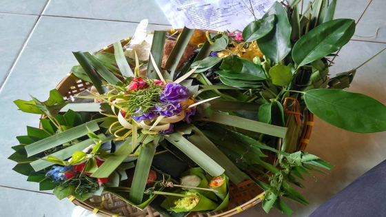 PENETRAL : Banten byakala diyakini berfungsi menetralkan kekuatan negatif karena erat kaitannya dengan waktu (kala) agar tercipta keharmonisan lingkungan.Ist