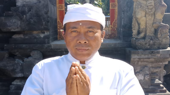 Jero Mangku Pura Desa Adat Penestanan Jro Mangku Ketut Gede Kesumawijaya. Dok Bali Express