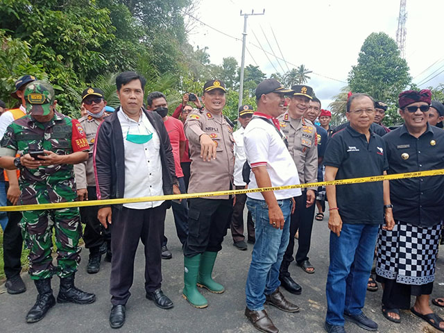 Kunjungan Gubernur Koster ke Jembatan Desa Tua