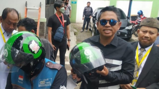 Dedi Mulyadi saat menghadiri sidang Gugatan Cerai di Pengadilan Agama Purwakarta