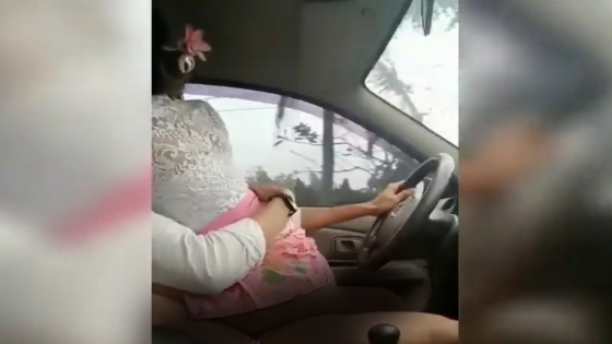 VIRAL : Adegan mesum saat mobil berjalan yang viral hebohkan medsos pada 10 September 2022 lalu. Ist