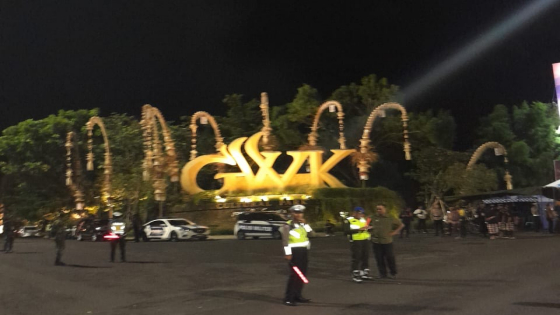 GALA DINNER : Delegasi dan Kepala Negara anggota KTT G20 menghadiri jamuan makan malam (gala dinner) yang digelar Presiden RI Joko Widodo (Jokowi) di Garuda Wisnu Kencana (GWK) Cultural Park, Selasa (15/11) malam. Ni Kadek Rika Riyanti/Bali Express
