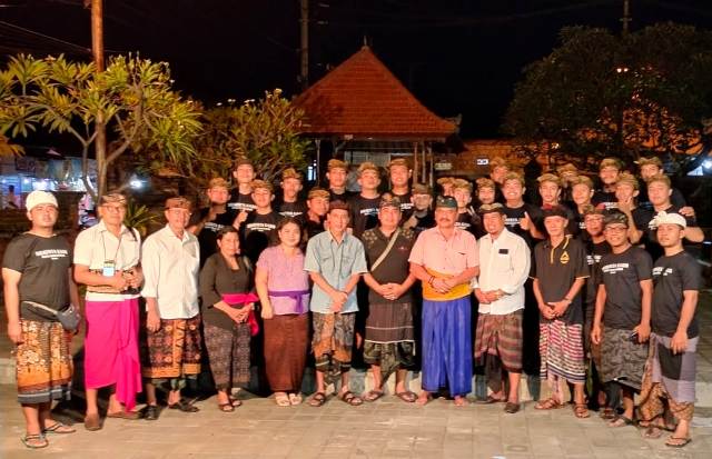 PEMBINAAN: Pembinaan baleganjur Paiketan Yowana Desa Adat Pagan, Selasa (2/11), di Banjar Taman Yang Batu oleh Disbud Denpasar.