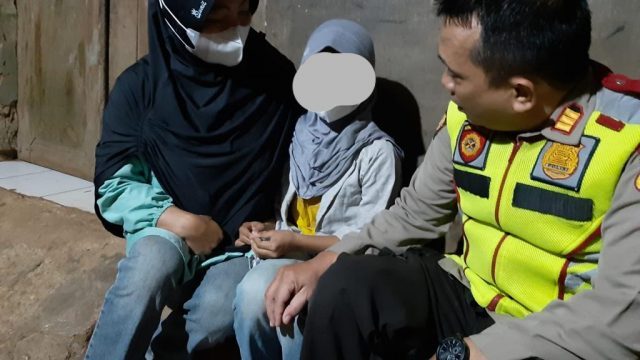 DICULIK : Bocah SD di wilayah Kecamatan Gunungsindur, Kabupaten Bogor yang mengarang cerita penculikan saat bersama polisi.