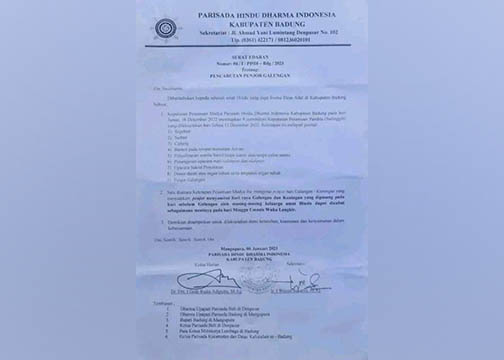 SE: Surat edaran (SE) terkait pencabutan penjor Galungan yang beredar di media social. Pada kop surat tertulis Parisada Hindu Dharma Indonesia Kabupaten Badung.