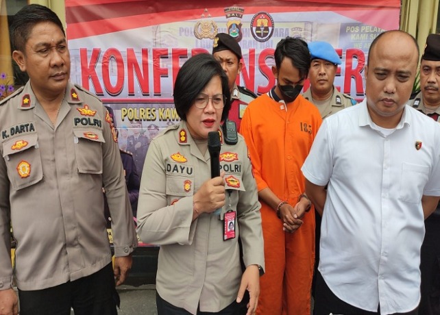 NAKAL: Andreas si portel nakal mengakui perbuatannya telah mengambil uang dari tas penumpang pesawat. (ISTIMEWA)