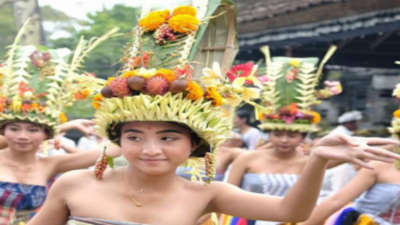 BUSANA : Tari Rejang Pala ditraikan oleh anak-anak, renaja hingga irang dewas dengan tata busana berbeda. Ist