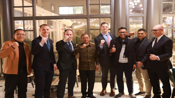 DUKUNGAN : Gubernur Wayan Koster mendapat doa sekaligus dukungan khusus dari lembaga internasional.Humas Pemprov Bali for Bali Express