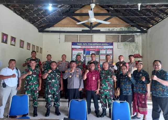 RAKOR : Rapat koordinasi Forkompincam Tegallalang jelang Hari Raya Nyepi. (ISTIMEWA)