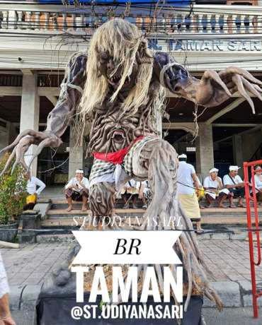 Ogoh-ogoh Bhuta Pengatag-Ngatag karya ST Udiyana Banjar Taman, Sanur-Bali