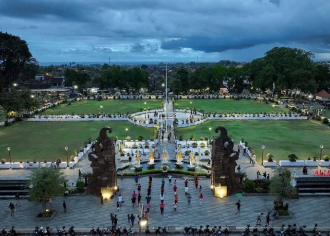 HUT KOTA GIANYAR : Areal alun-alun Kota Gianyar yang akan jadi pusat perayaan HUT Kota Gianyar 252. (ISTIMEWA)