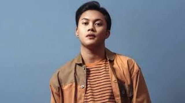 Penyanyi Rizky Febian.