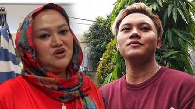 Rizky Febian dan Mama Lina Jubaedah.