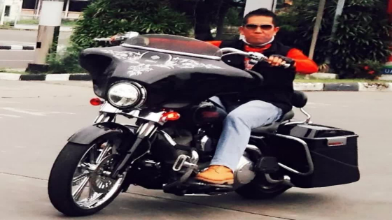 HEDON: Tangkapan layar salah satu unggahan di akun Instagram AKBP Achiruddin Hasibuan yang menampakkan dia sedang mengendarai motor Harley-Davidson Street Glide. JPG