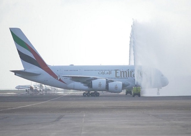 SEWINDU; Kedatangan pesawat jumbo Maskapai Emirates ke Bali pada 1 Juni 2023 lalu. (ISTIMEWA)
