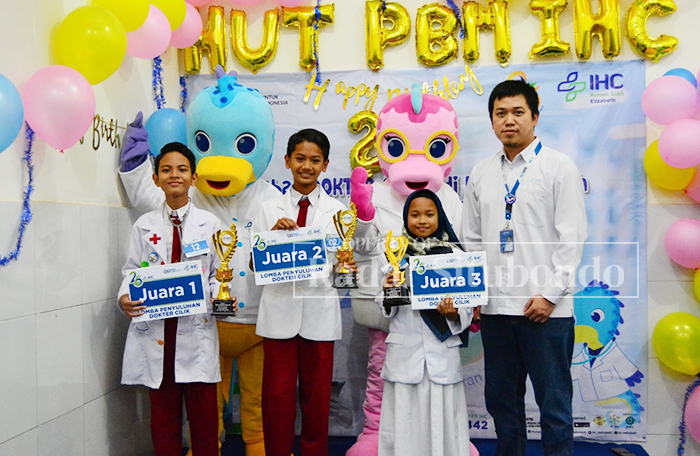 GELAR LOMBA : RS Elizabeth Situbondo mengundang para siswa dan siswi SD di Situbondo untuk memeriahkan HUT Indonesia Healthcare Corporation (IHC) yang ke-26 ini.