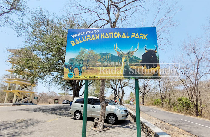 TUTUP SEMENTARA: Suasana kawasan wisata Taman Nasional Baluran dikunjungi wisatawan, di wilayah Desa Sumberwaru, Kecamatan Banyuputih, Kamis (11/1) kemarin.