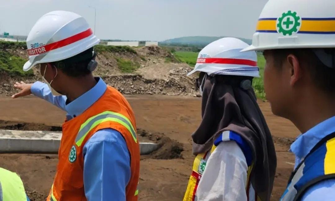 Pemantauan pengerjaan tol Probowangi