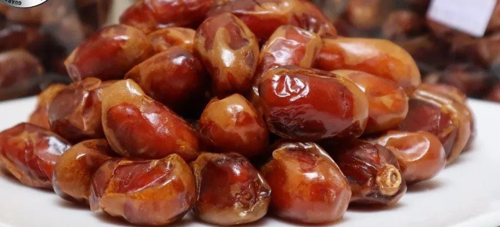 Buah kurma yang kaya akan manfaat. (ig @kurma.ajwaa)