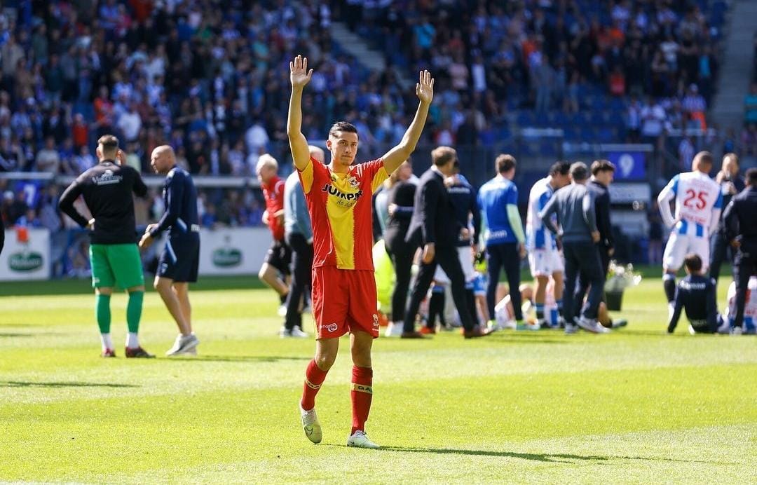 Bek Timnas Indonesia Jay Idzes saat merumput di Liga Italia. (ig @jayidzes)